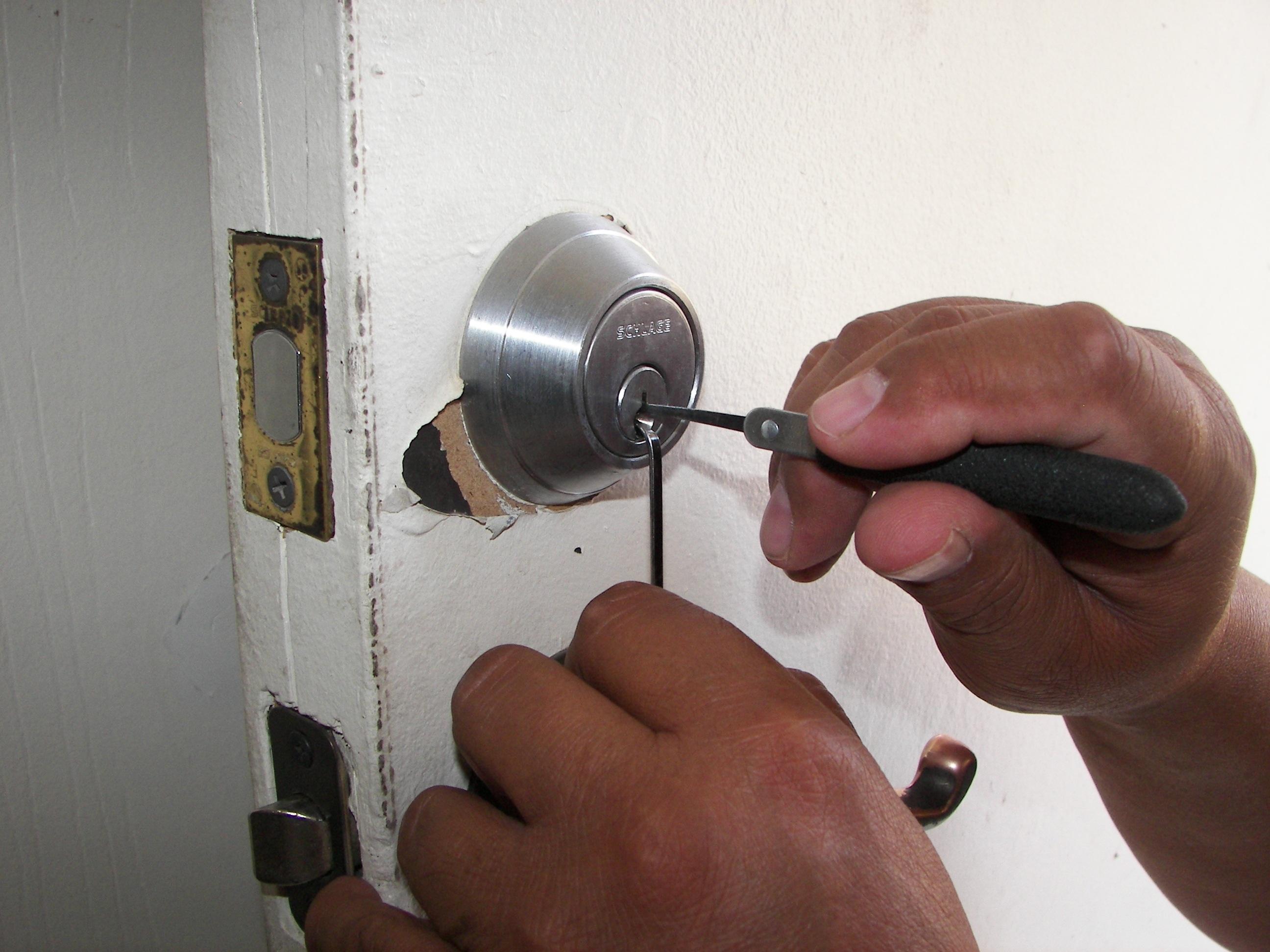 3.⁤ Forebygg ⁣innbrudd med regelmessig vedlikehold⁢ av låser